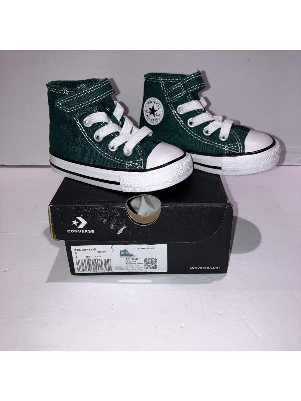 Converse Chuck Taylor All Star Unisex Baby High Top Canvas Green 4 A06134C NEW